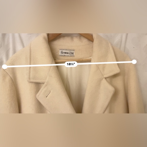 Rock your vintage lifestyle with this Herman Kay white wool coat.Size 14. - Picture 12 of 14